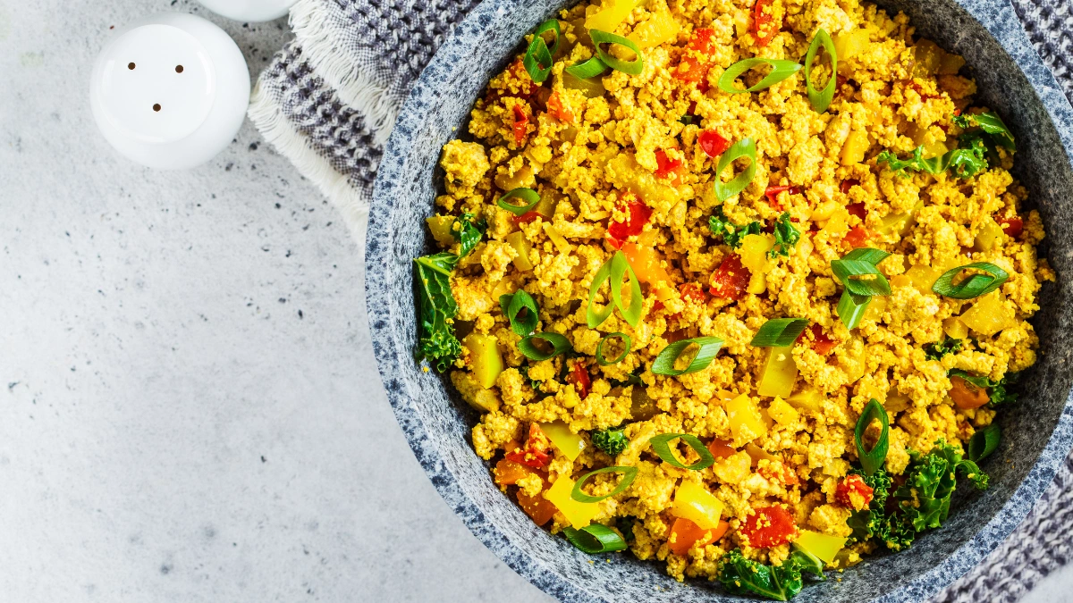 Spicy Tofu & Bell Pepper Scramble